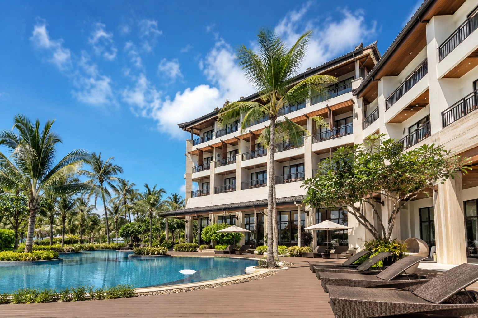 Hotels & Resorts